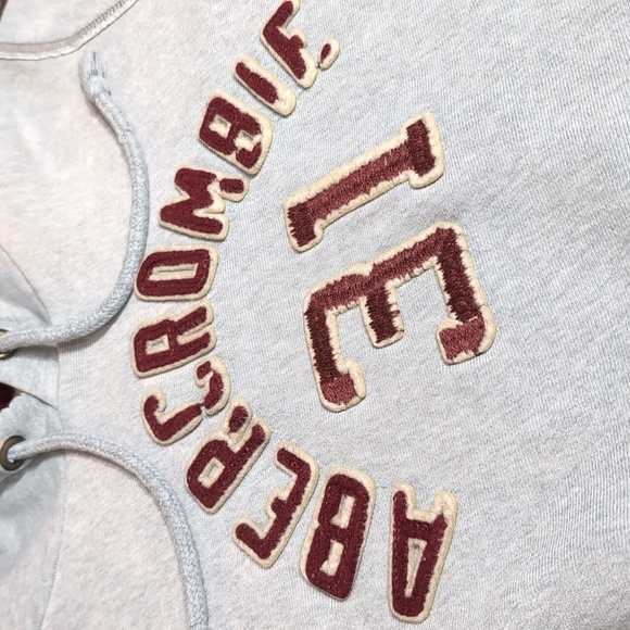 Vintage Y2K A&F Thrashed Hoodie Size Medium in Gray Raised Letters Stitched - Picture 2 of 12